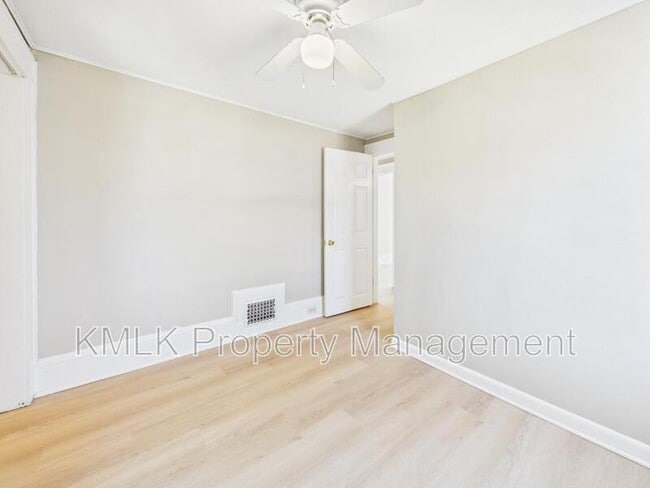 Building Photo - 773 Montana Ave