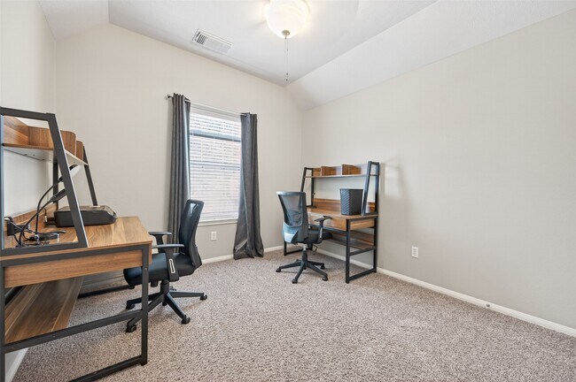 Building Photo - 155 E Concord Valley Cir