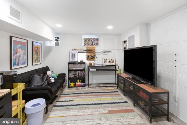 Building Photo - 2322 Wilder St