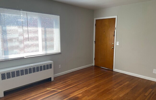 Building Photo - 510 Lowell Ave