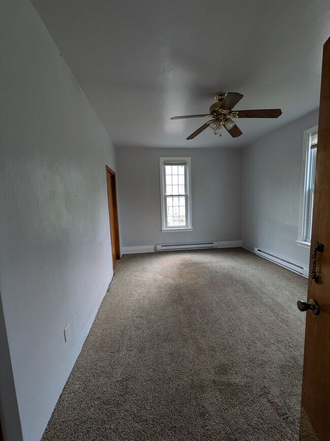 Building Photo - 725 Chartiers St