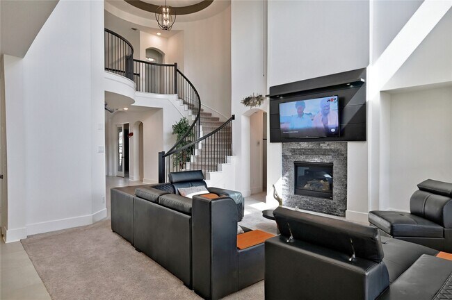 Building Photo - 6211 Shore Ridge Ct