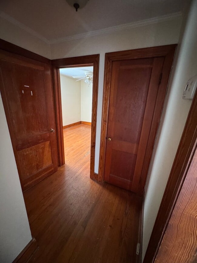 Building Photo - Charming 3 Bedroom 1.5 Bath Home