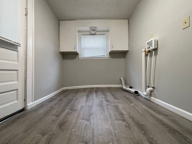 Building Photo - 403 Ohio St