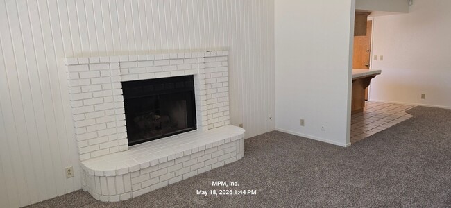Building Photo - 3 bedroon 2 bath home