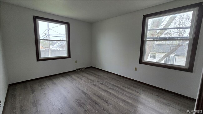 Building Photo - 182 Woodcrest Dr