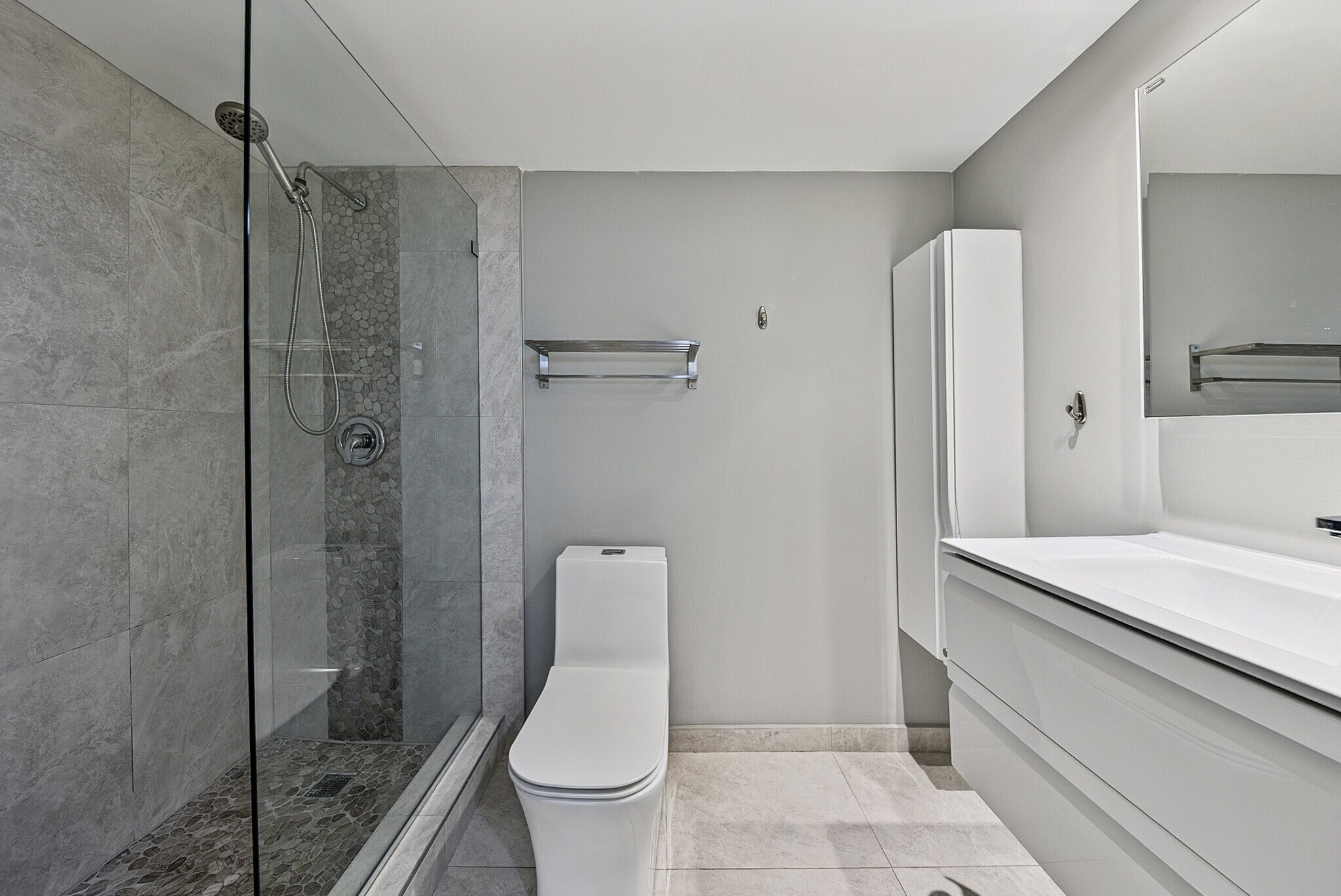 Building Photo - 4000 Cypress Grove Way