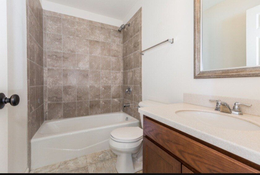 Building Photo - 3809 Pratt Ct