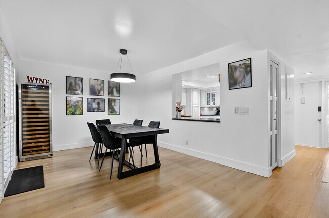 Building Photo - 372 Deer Creek Wildwood Ln E