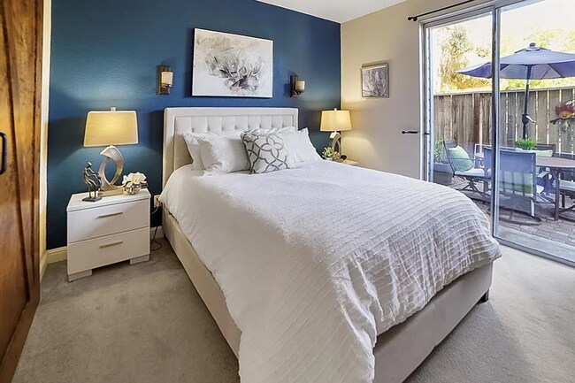 Building Photo - APT C