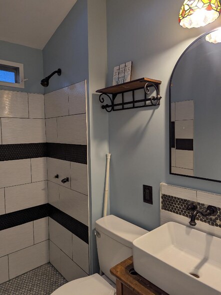 Building Photo - 4450 Pine Island Rd