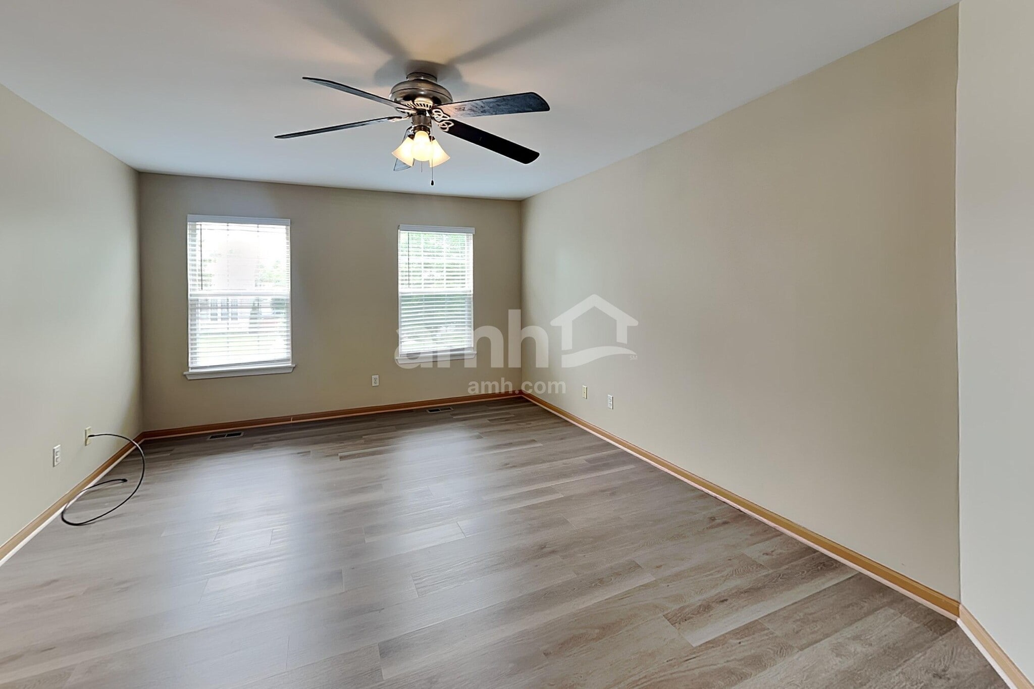 Building Photo - 14233 S Hillsdale Ct