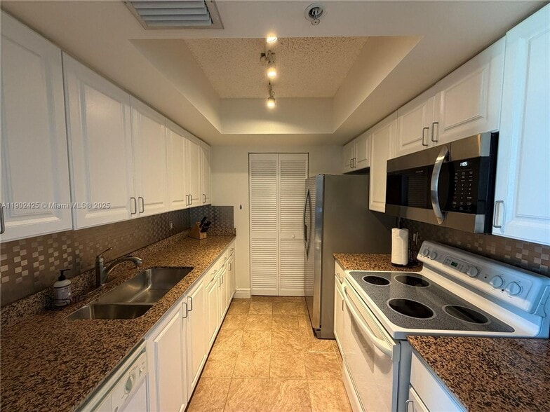 Building Photo - 90 Alton Rd