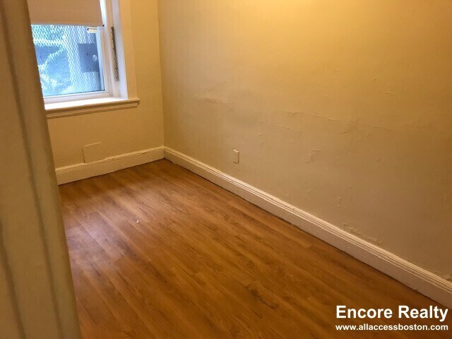 Building Photo - 1810 Commonwealth Ave