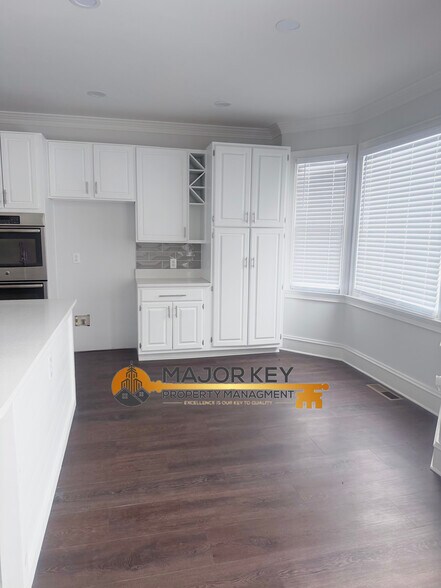 Building Photo - 7025 Bavarian Wood Pl