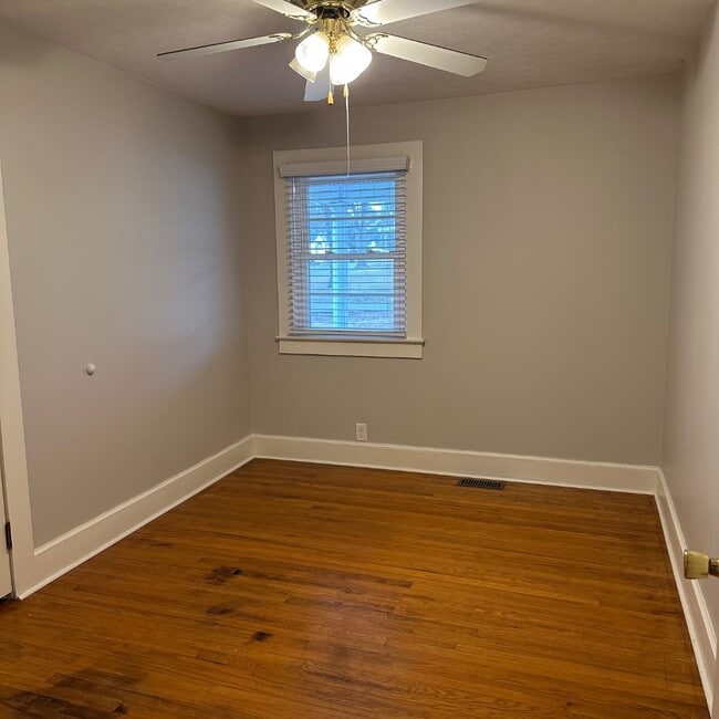 Building Photo - 271 3rd Ave SW