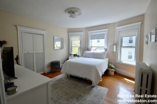 Building Photo - 98 Cypress St