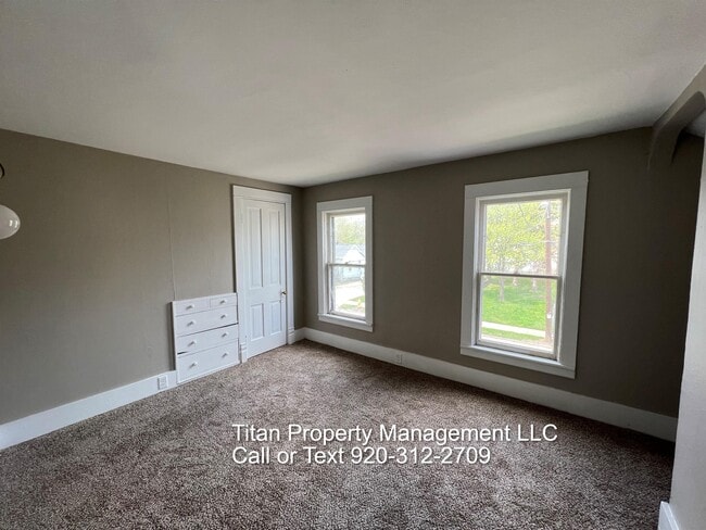 Building Photo - 757 Woodland Ave