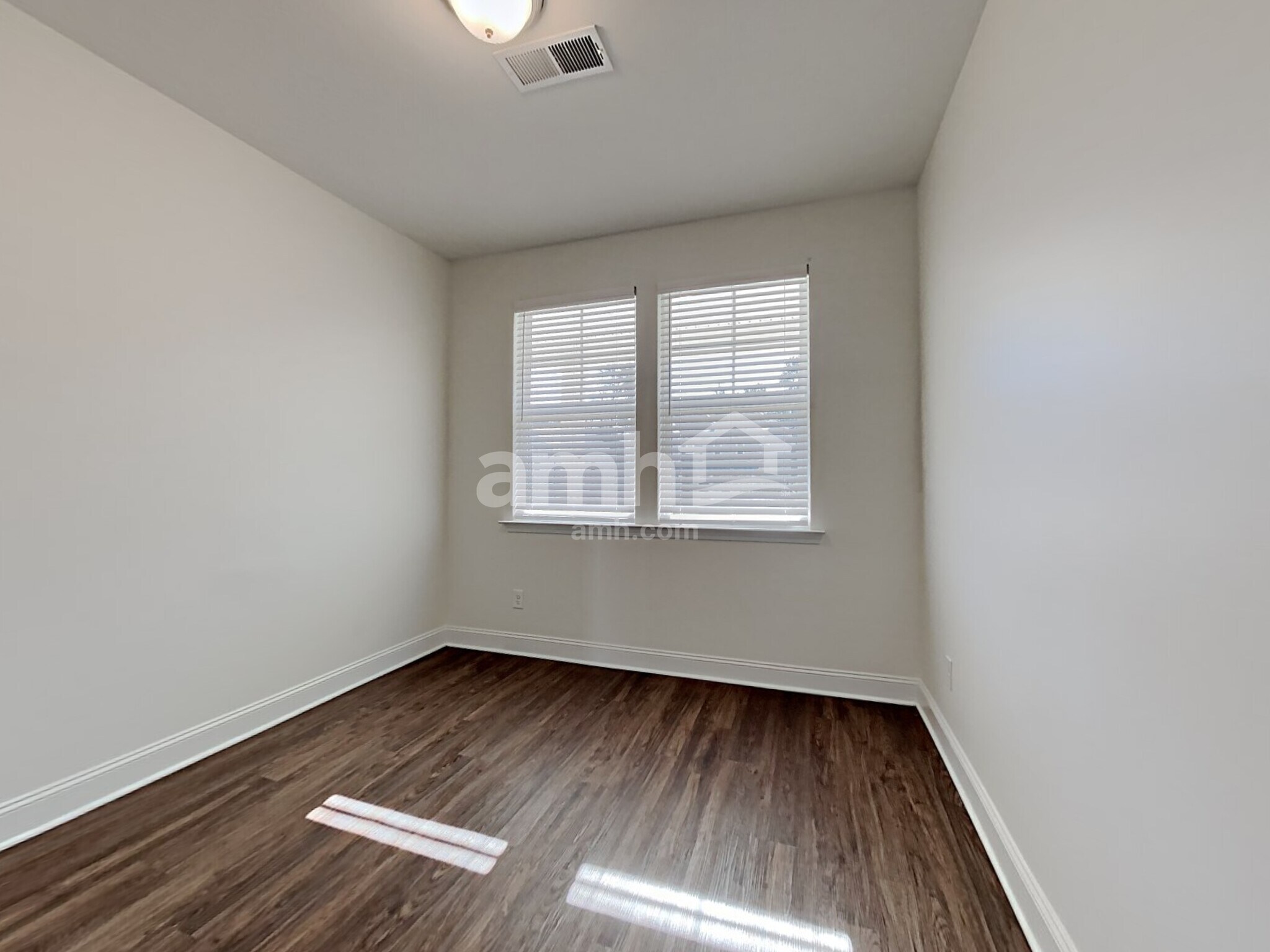 Building Photo - 108 Fairway Crossing Way