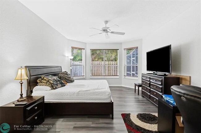 Building Photo - 9728 Vineyard Ct