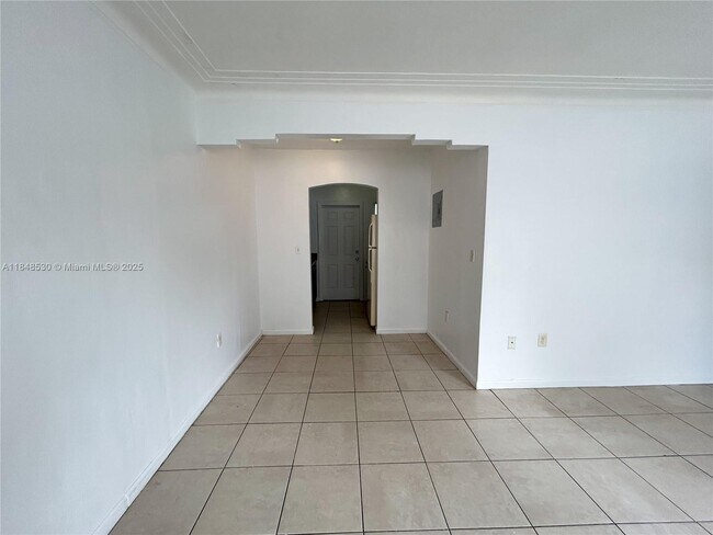Building Photo - 1255 SW 6th St