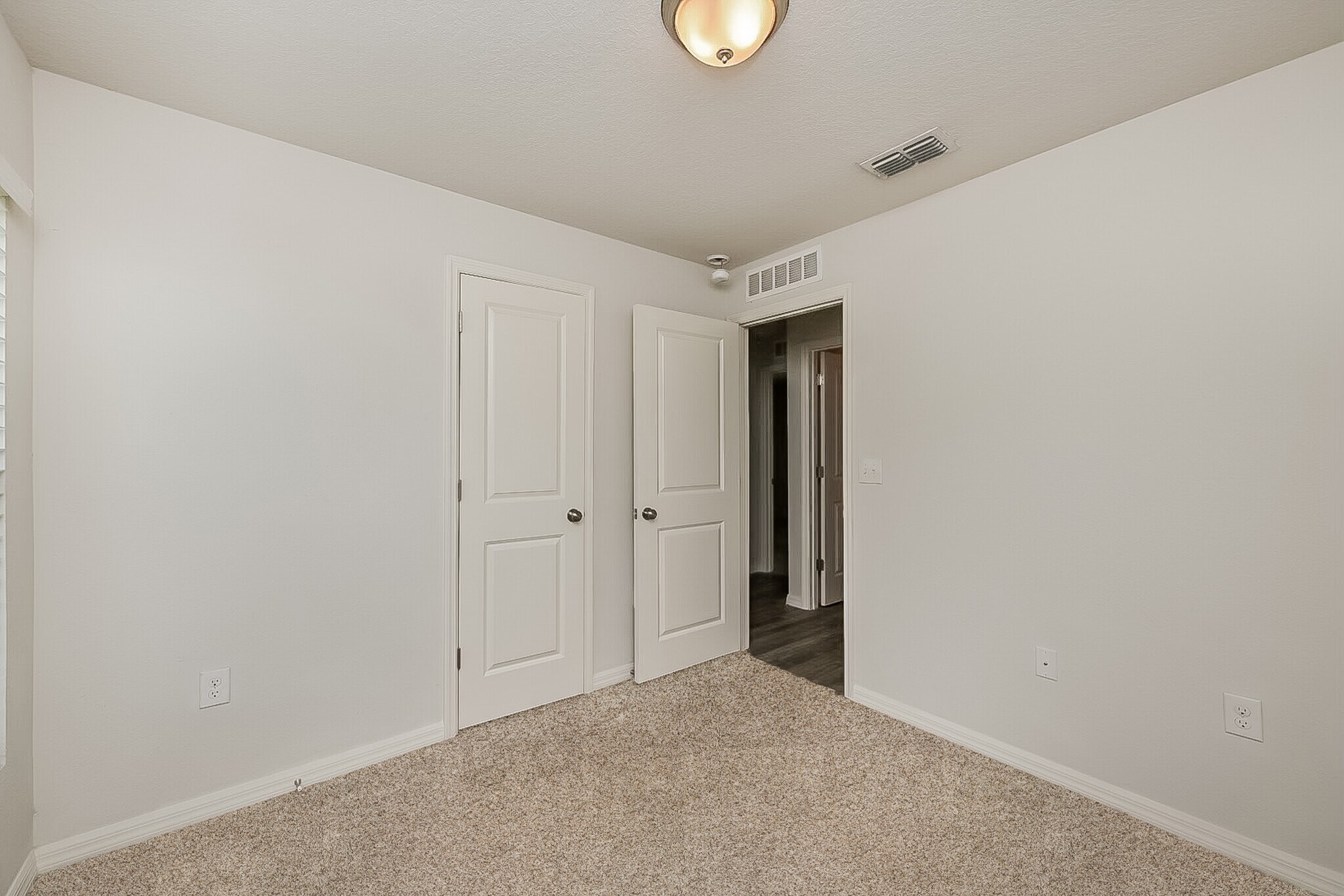 Building Photo - 26485 Wakefield Dr