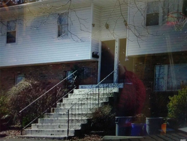 Primary Photo - 415 Rutgers Rd