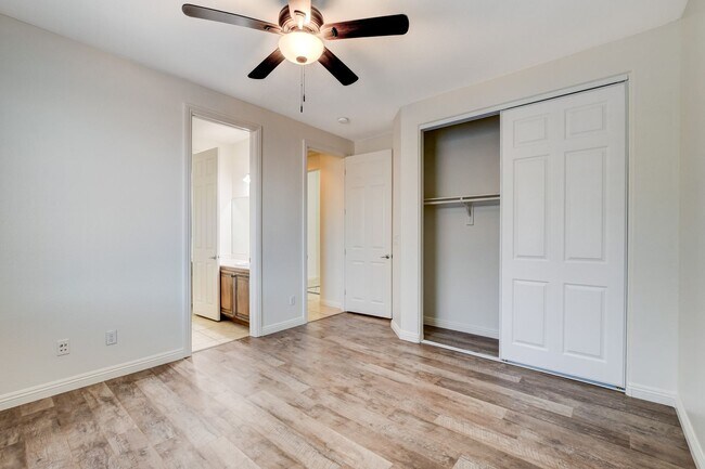 Building Photo - Single Family Home on 20k SQFT Lot in Gated Community