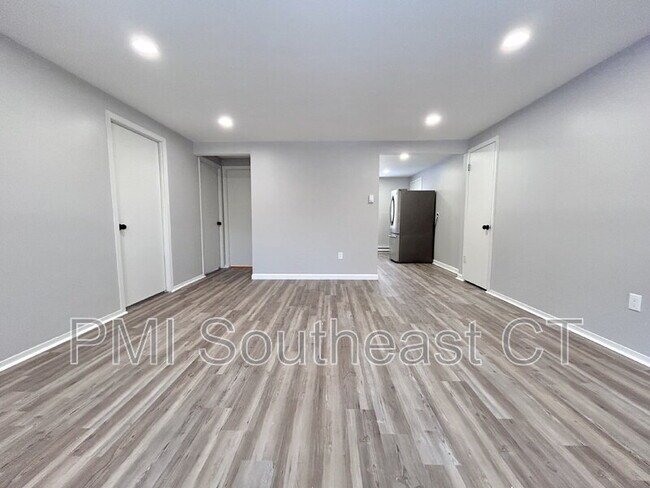 Building Photo - 120 Gallup Hill Rd