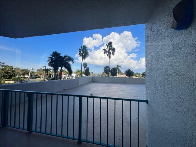 Building Photo - 670 Island Way