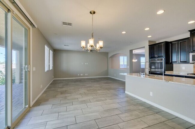 Building Photo - Beautiful Next-Gen Home with Private Entry Suite & Spacious Backyard * MOVE IN SPECIAL*