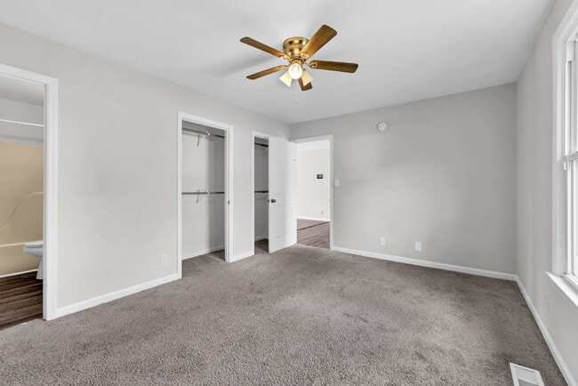 Building Photo - Move-in Special!! 3 Bedroom and 2 Bathroom with Finished Basement near Fort Campbell