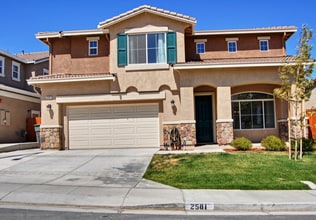 Building Photo - 2581 Tampico Dr