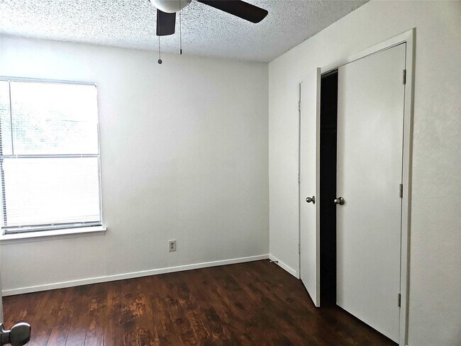 Building Photo - 6188 Vega Dr