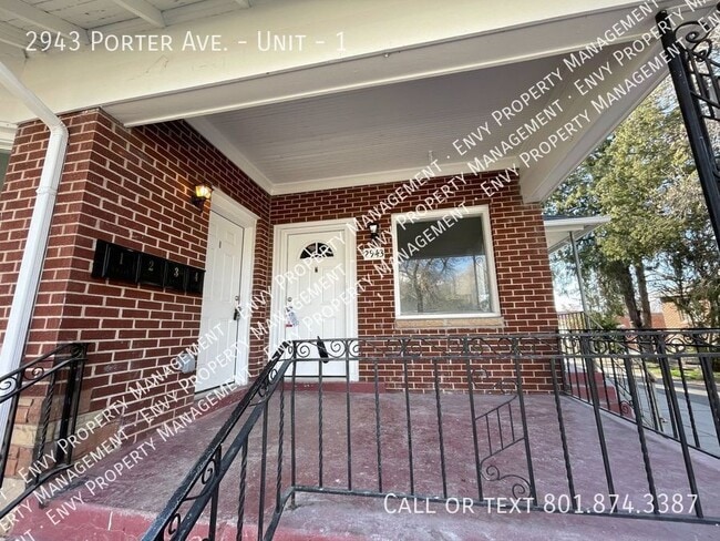 Primary Photo - 2943 Porter Ave