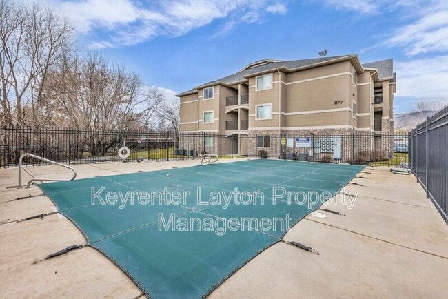 Building Photo - 905 S Main St