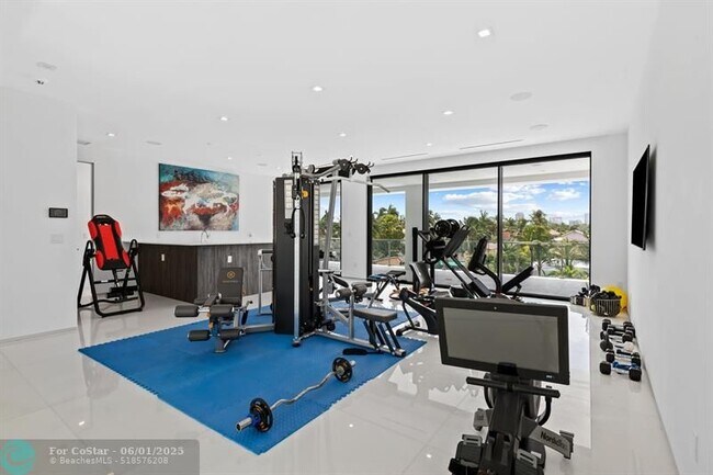 Building Photo - 401 Lido Dr