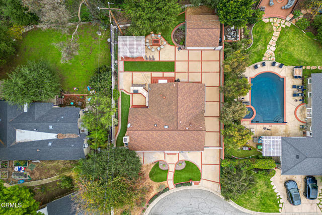 Building Photo - 208 Champion Pl