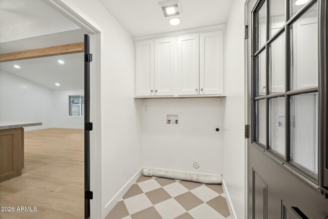 Building Photo - 1216 W Rovey Ave