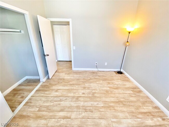 Building Photo - 2153 Jade Creek St