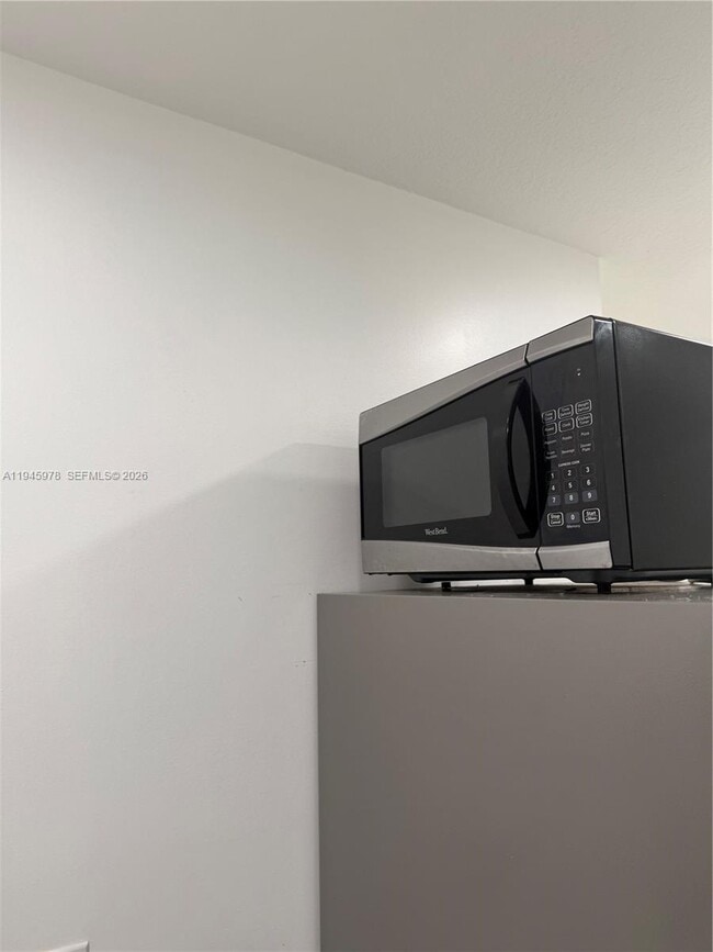 Building Photo - 14320 SW 147th Ct