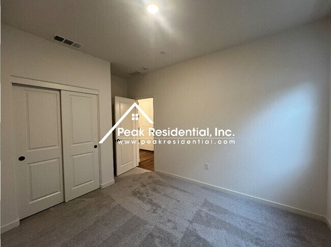 Building Photo - New Elk Grove 3bd/2ba Home near Big Horn & Poppyridge Rd