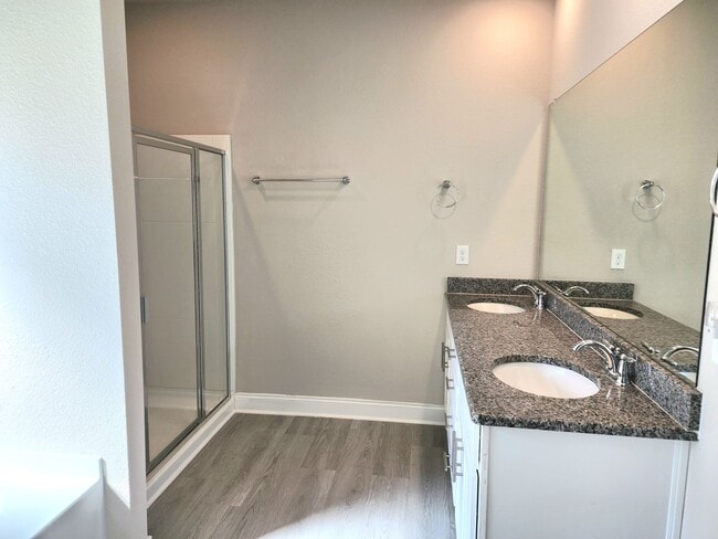 Building Photo - 3/2 home in Aventura subdivision