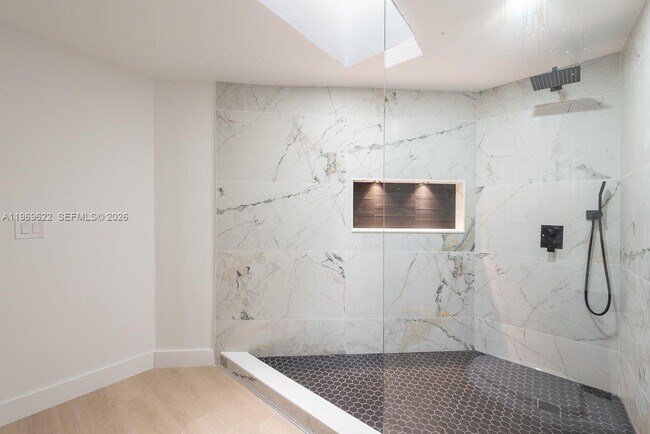 Building Photo - 13912 SW 103rd Ln