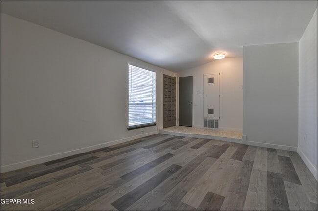 Building Photo - 7117 Alto Rey Ave