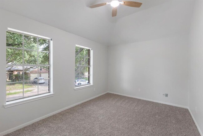 Building Photo - 1815 Moston Dr