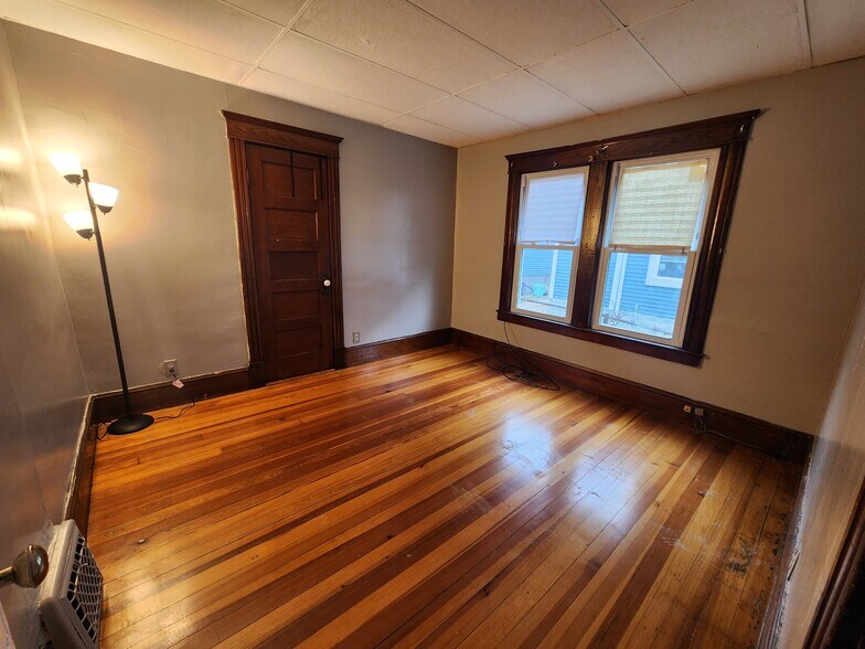 Building Photo - 201 Montgomery St