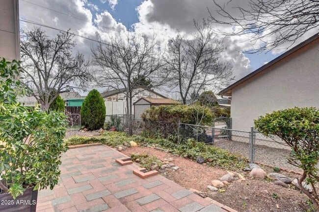 Building Photo - 3547 N Valorie Dr