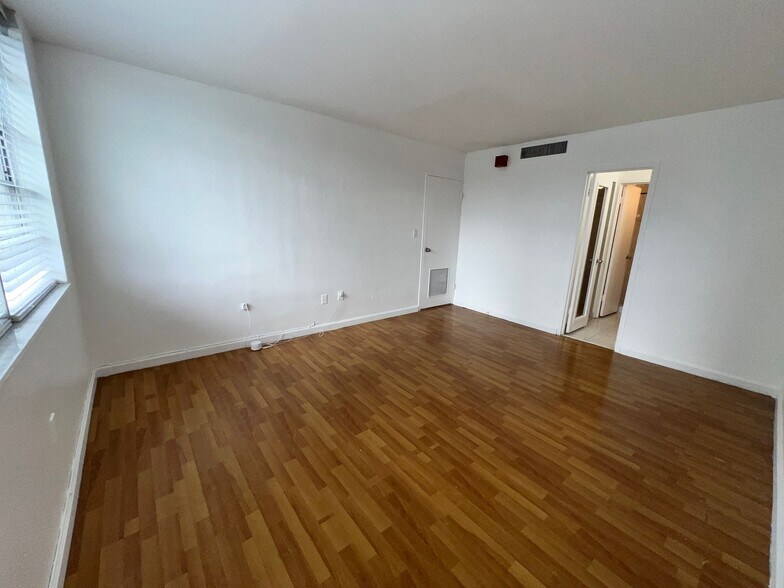 Building Photo - 1865 79th Street Cswy