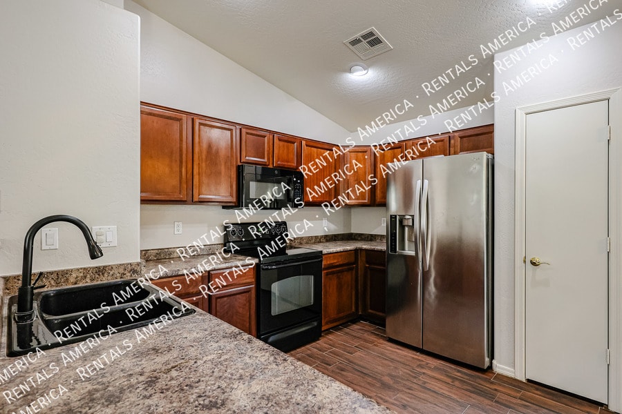 Building Photo - 41629 N Ranch Dr